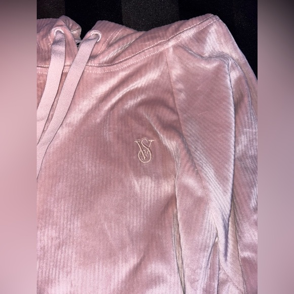 Victoria’s Secret matching sets - Picture 1 of 6